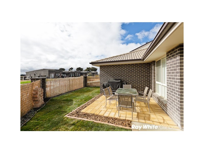 1/90 Eccles Circuit, Macgregor ACT 2615