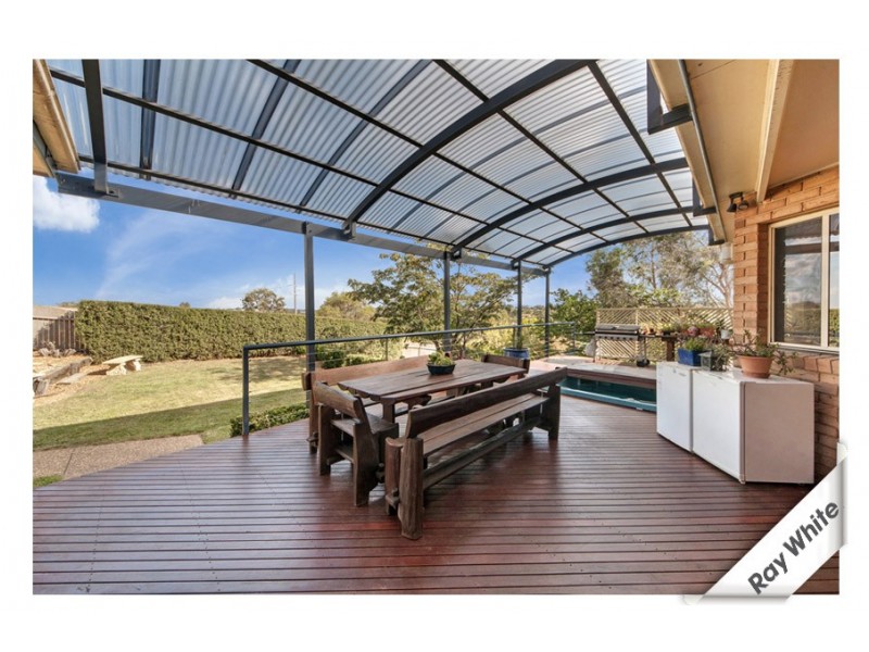 32 Hughes Crescent, Ngunnawal ACT 2913