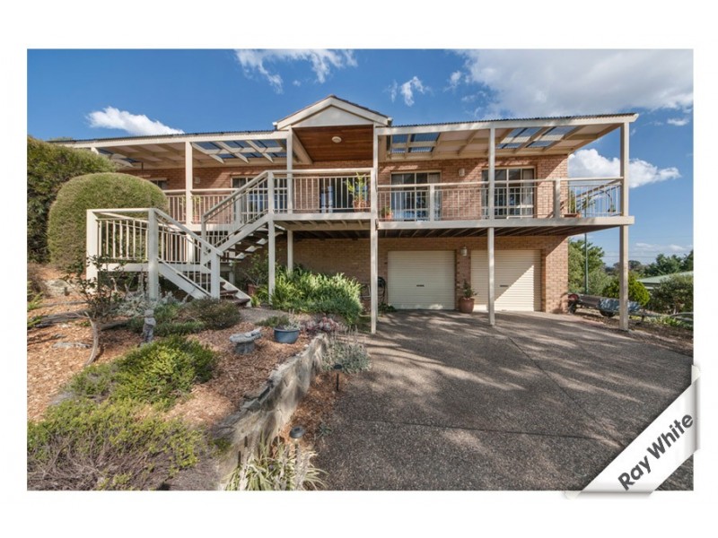 32 Hughes Crescent, Ngunnawal ACT 2913