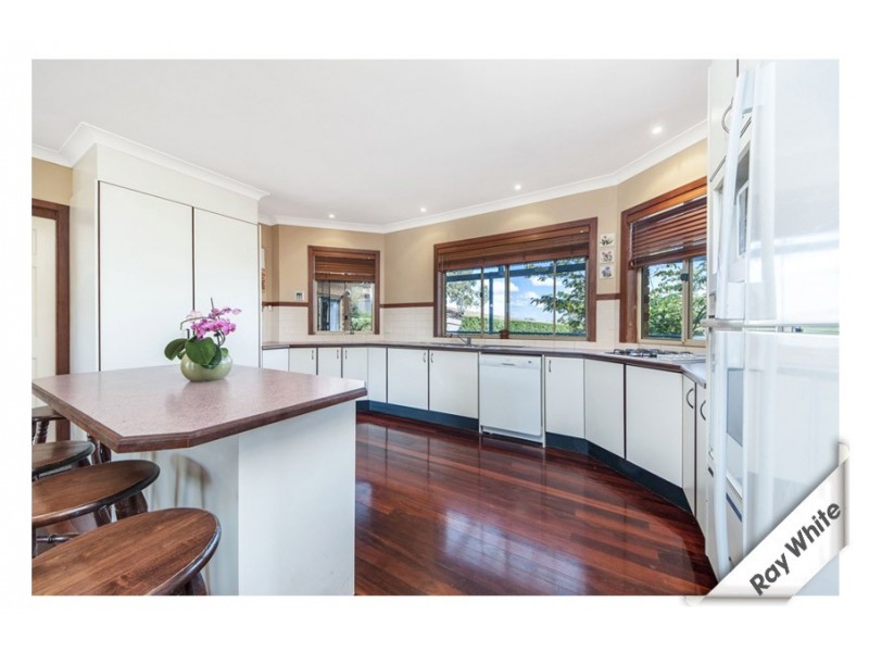 32 Hughes Crescent, Ngunnawal ACT 2913