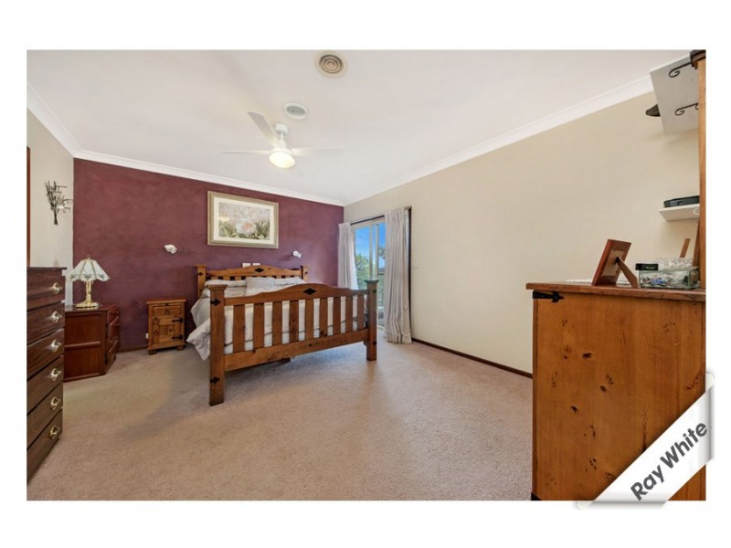 32 Hughes Crescent, Ngunnawal ACT 2913