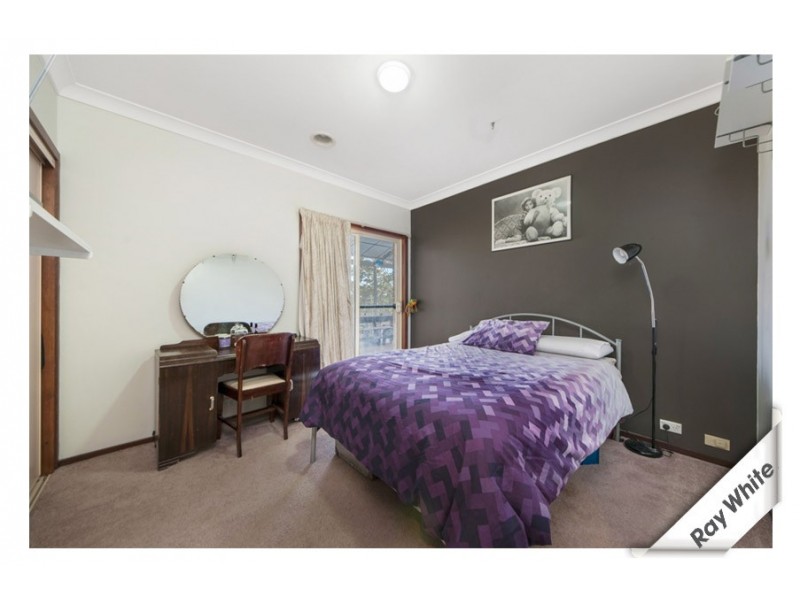 32 Hughes Crescent, Ngunnawal ACT 2913