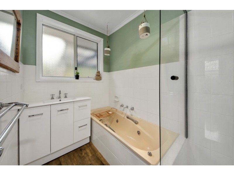 13 Berne Crescent, Macgregor ACT 2615