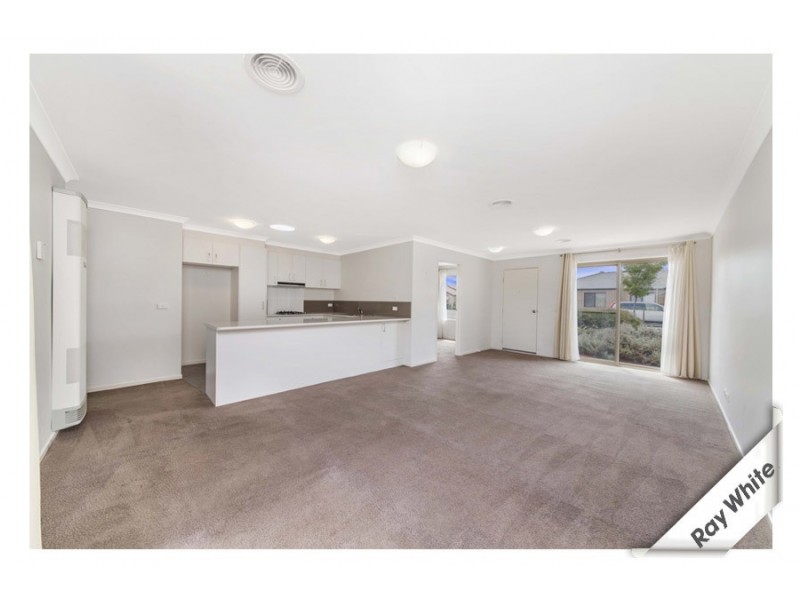 10 Stonehouse Street, Franklin ACT 2913