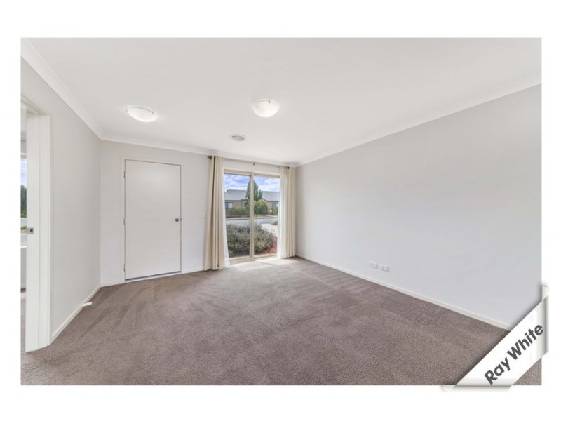 10 Stonehouse Street, Franklin ACT 2913