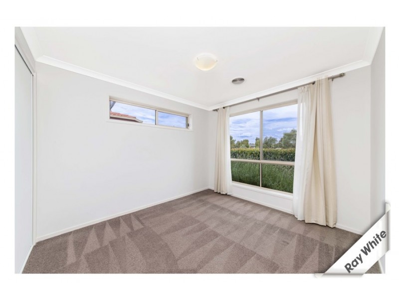 10 Stonehouse Street, Franklin ACT 2913