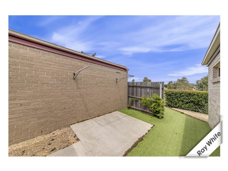 10 Stonehouse Street, Franklin ACT 2913
