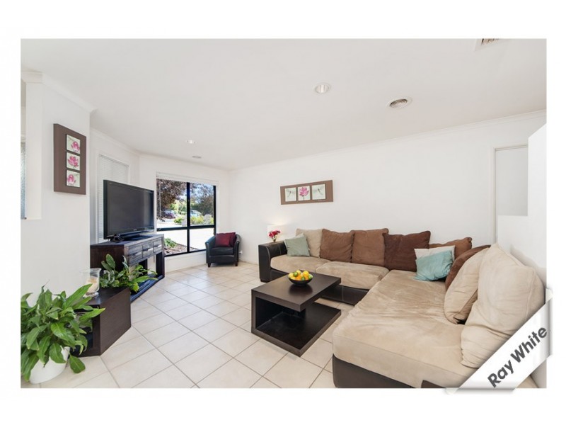 4 Edgley Place, Dunlop ACT 2615