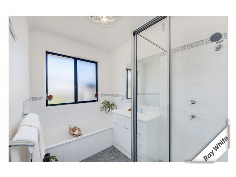 4 Edgley Place, Dunlop ACT 2615