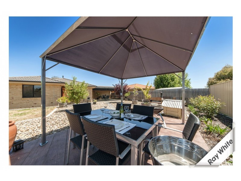 4 Edgley Place, Dunlop ACT 2615