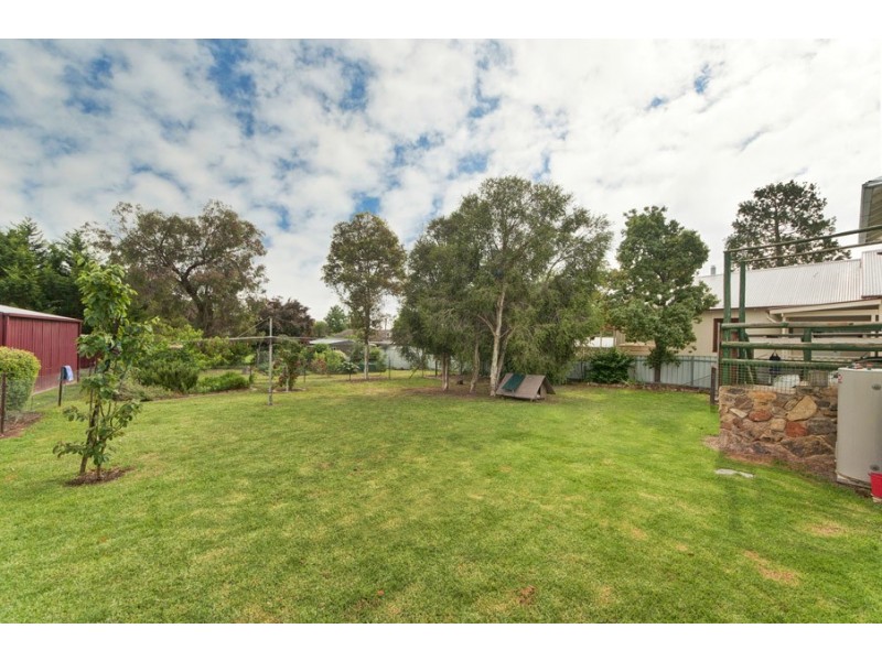 23 Mont Street, Yass NSW 2582