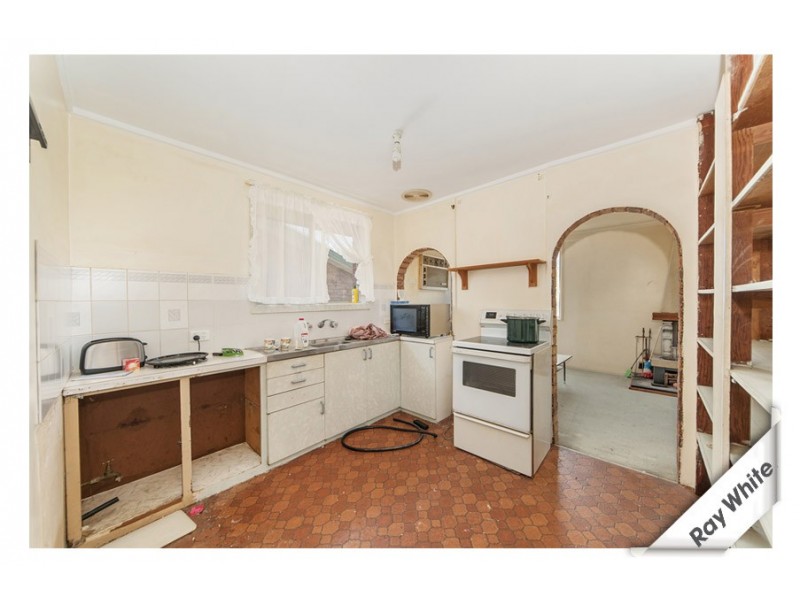 35 McCabe Crescent, Holt ACT 2615
