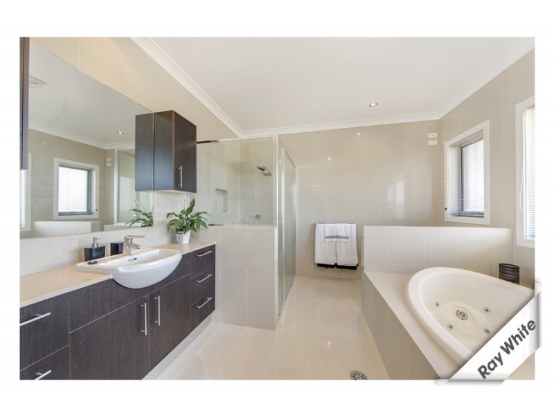 8 Murray Grey Place, Murrumbateman NSW 2582