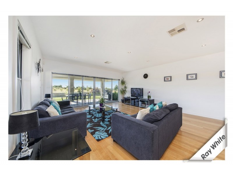 8 Murray Grey Place, Murrumbateman NSW 2582