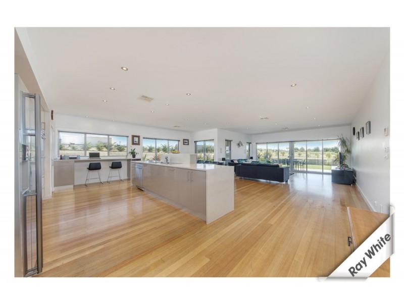 8 Murray Grey Place, Murrumbateman NSW 2582