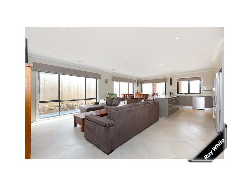 4 Basham Street, Franklin ACT 2913