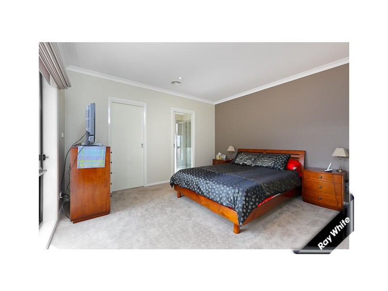 4 Basham Street, Franklin ACT 2913