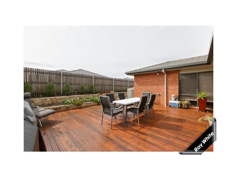 4 Basham Street, Franklin ACT 2913