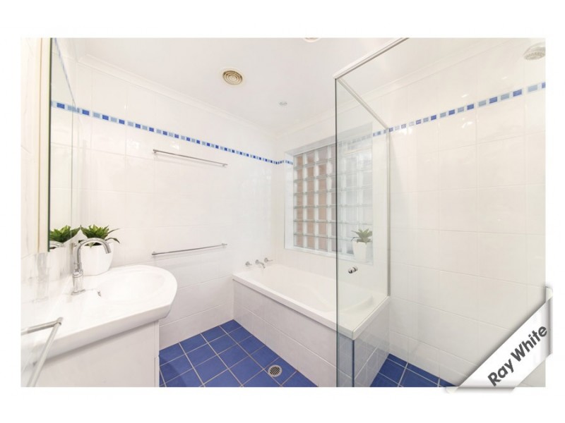 5 Phoenix Place, Giralang ACT 2617