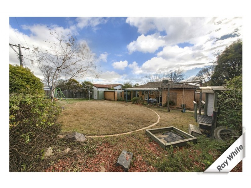 5 Phoenix Place, Giralang ACT 2617