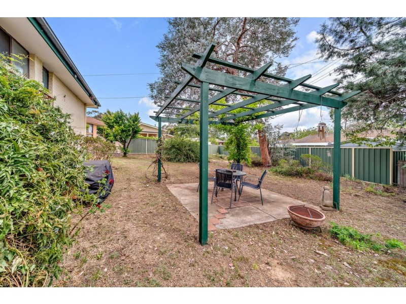 6 Searle Place, Holt ACT 2615