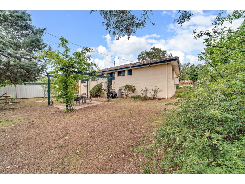 6 Searle Place, Holt ACT 2615