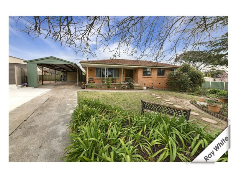 5 Searle Place, Holt ACT 2615