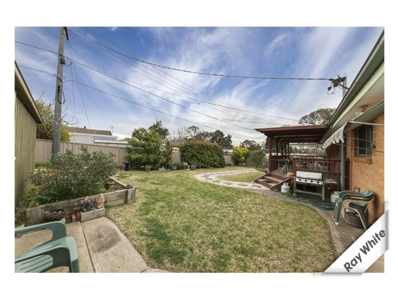 5 Searle Place, Holt ACT 2615