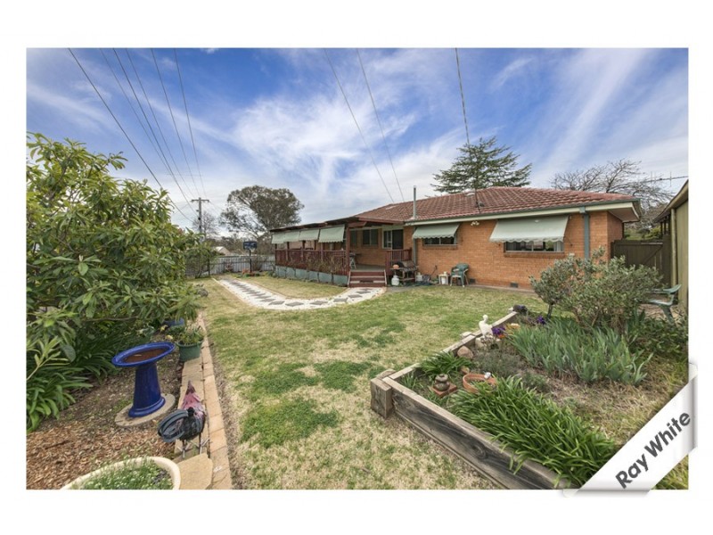 5 Searle Place, Holt ACT 2615