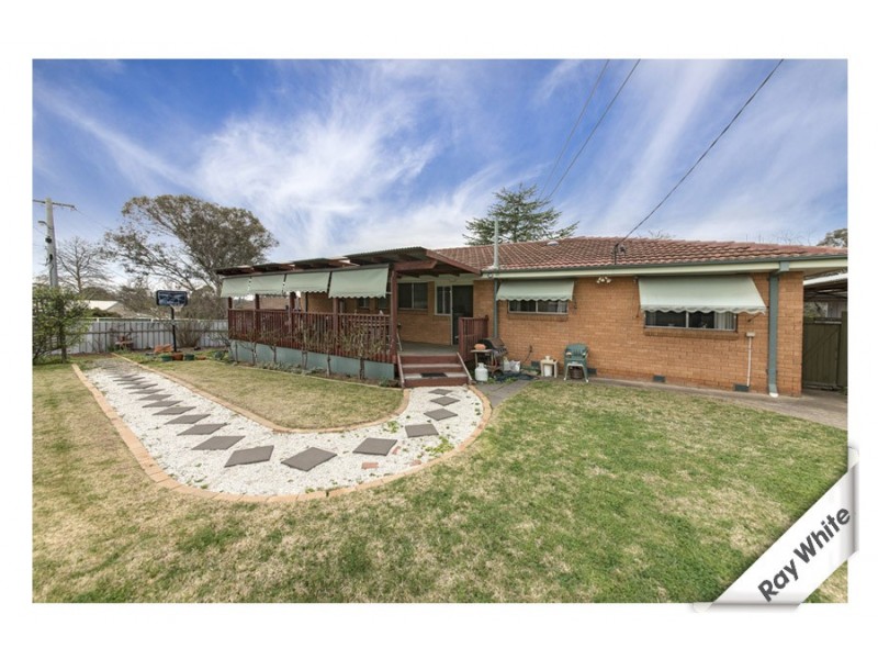 5 Searle Place, Holt ACT 2615