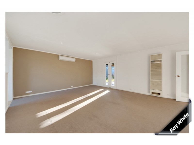 114 Osburn Drive, Macgregor ACT 2615