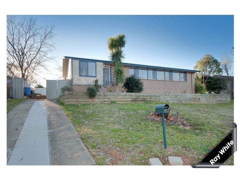 114 Osburn Drive, Macgregor ACT 2615