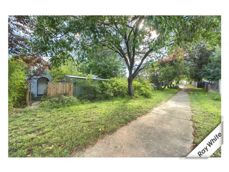 12 Geeves Court, Charnwood ACT 2615