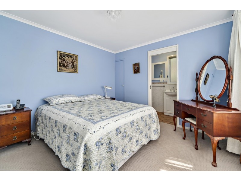 44 Horsley Crescent, Melba ACT 2615