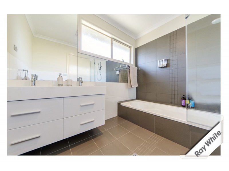 2 Kennerley Street, Curtin ACT 2605