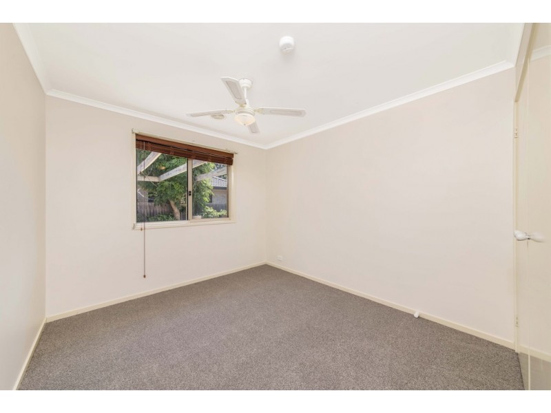 8 Fitton Close, Dunlop ACT 2615