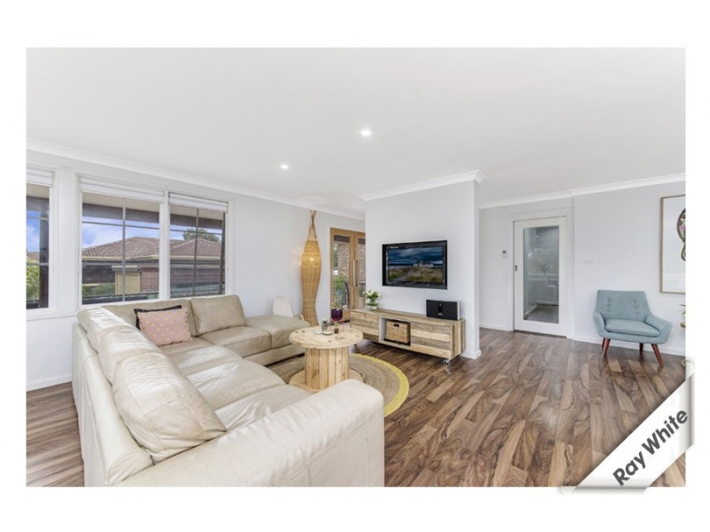 4 Horsley Crescent, Melba NSW 2615