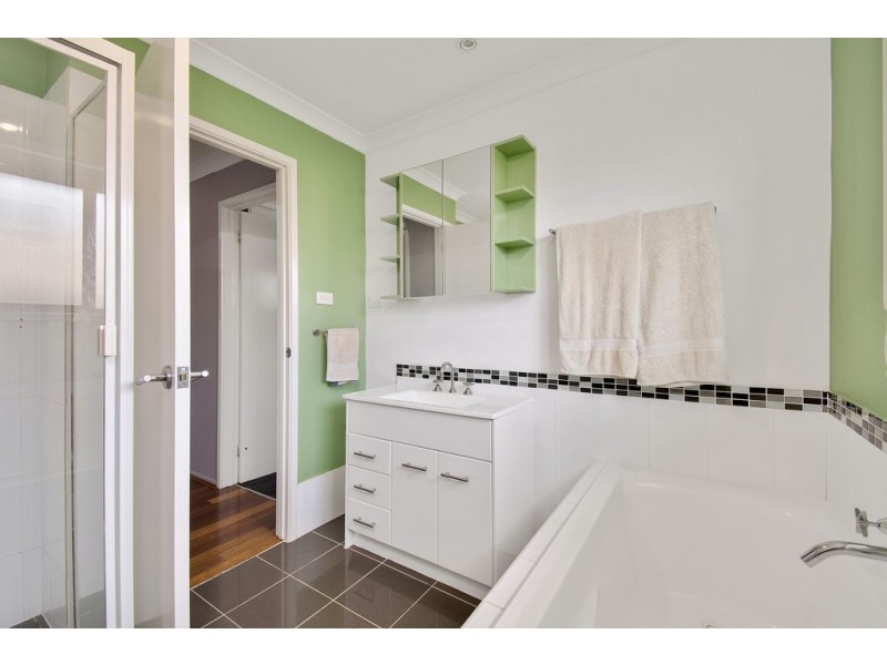 6 Clyde Finlay Street, Macgregor ACT 2615