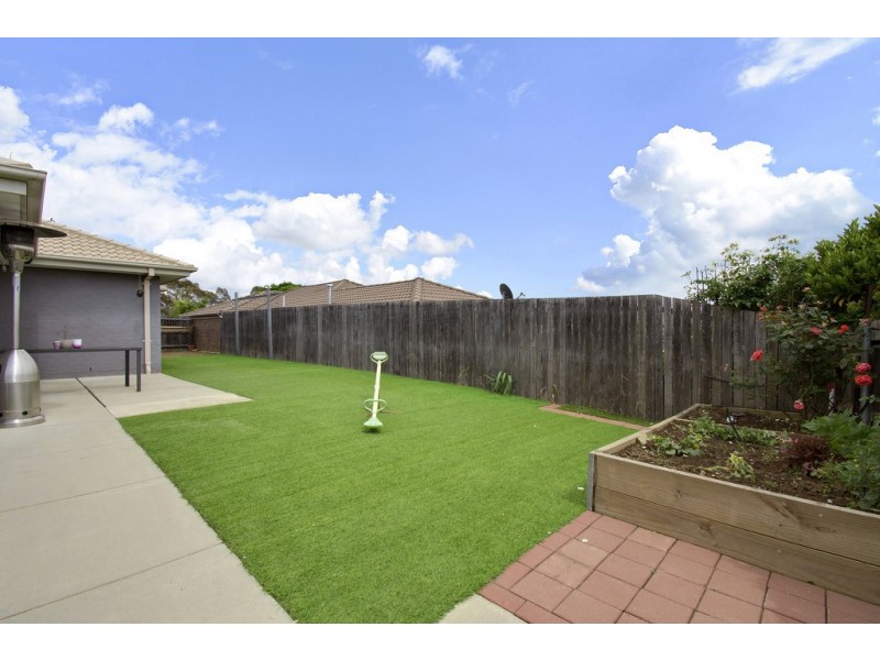 6 Clyde Finlay Street, Macgregor ACT 2615