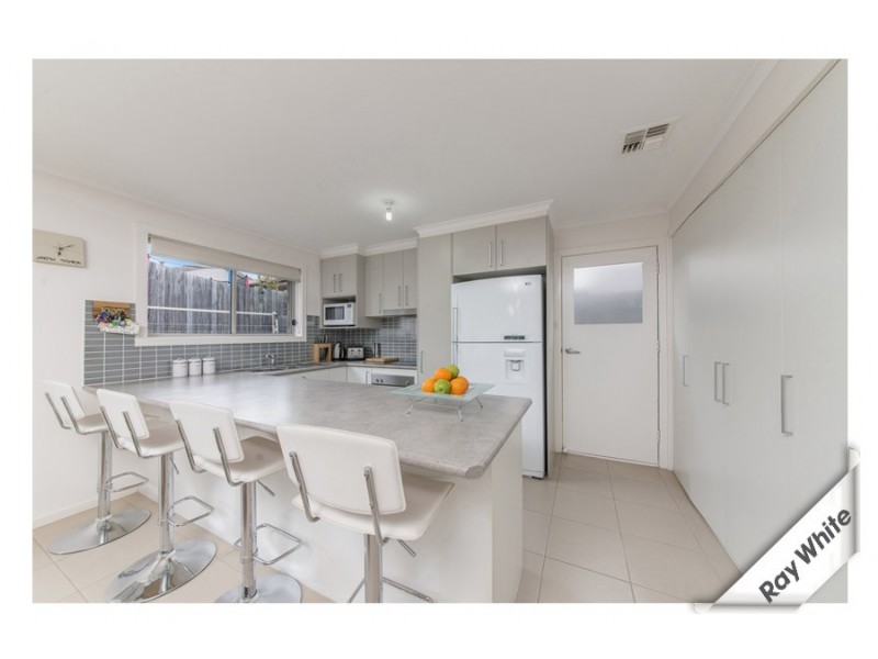 6 Dymphna Place, Franklin ACT 2913