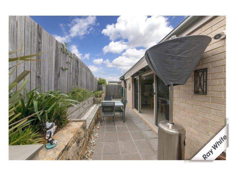 6 Dymphna Place, Franklin ACT 2913