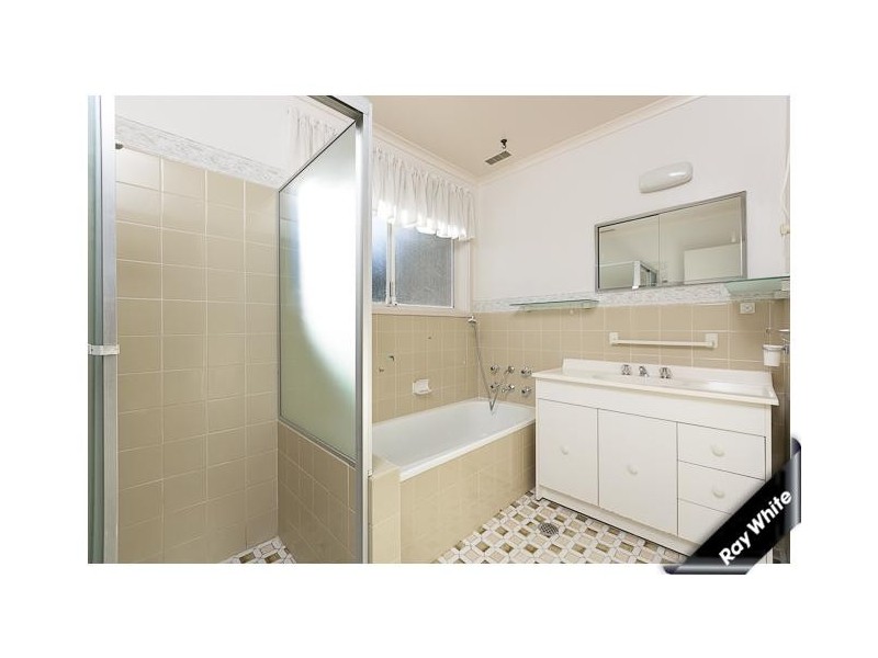 32 Fellows Street, Latham ACT 2615