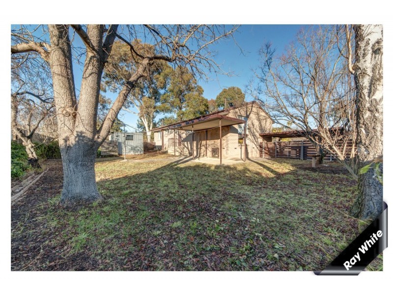 24 Bennie Street, Macgregor ACT 2615