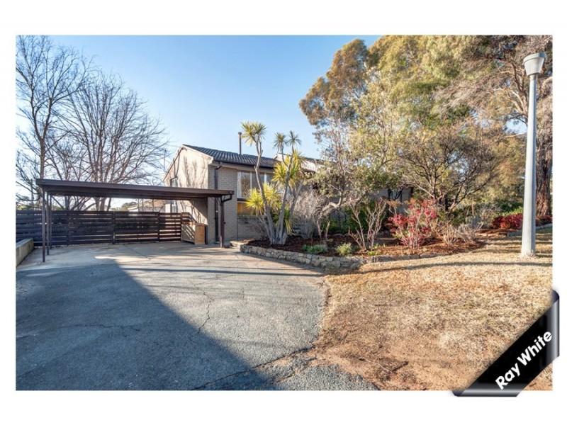 24 Bennie Street, Macgregor ACT 2615