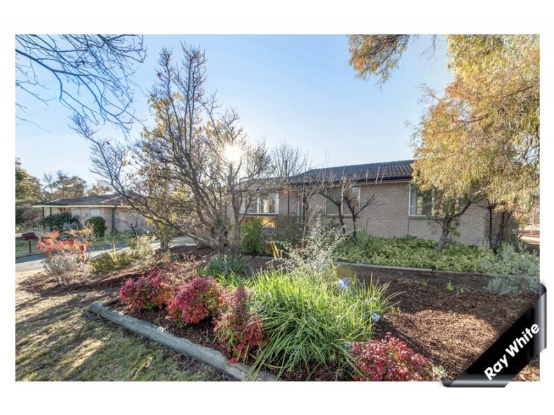 24 Bennie Street, Macgregor ACT 2615