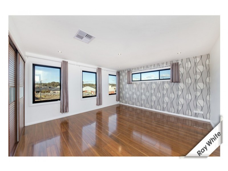 5 Doris Turner Street, Forde ACT 2914