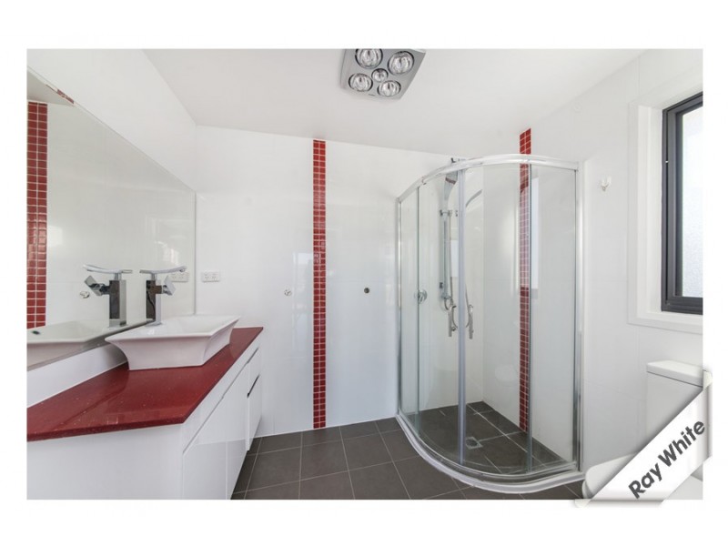 5 Doris Turner Street, Forde ACT 2914