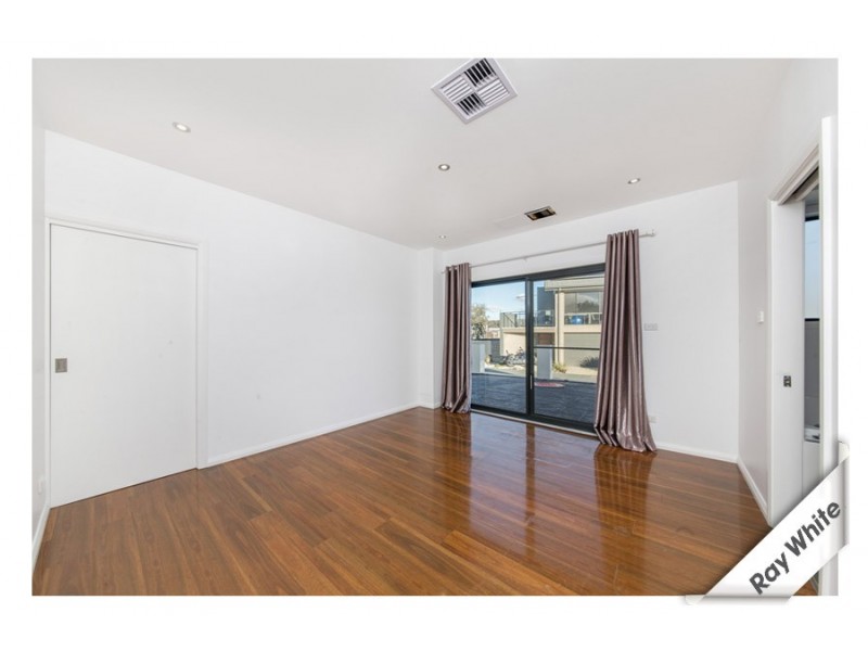 5 Doris Turner Street, Forde ACT 2914