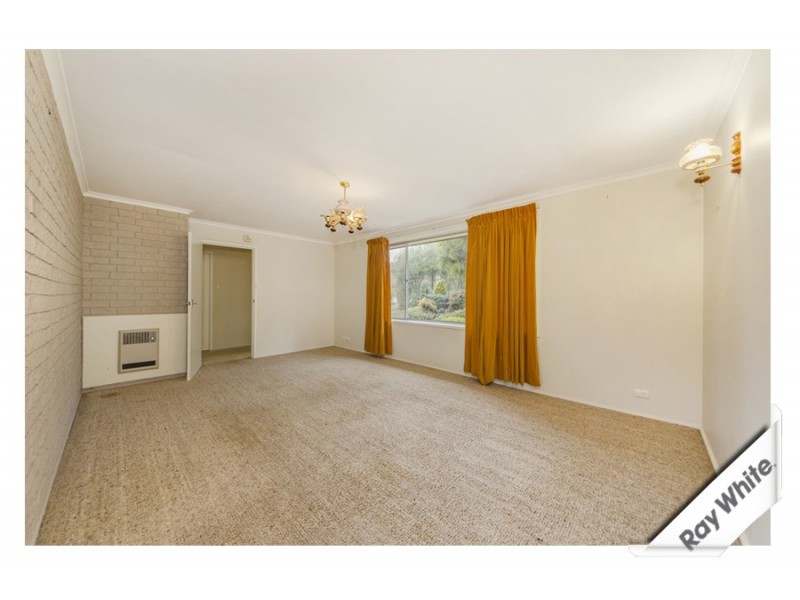 6 Phoenix Place, Giralang ACT 2617