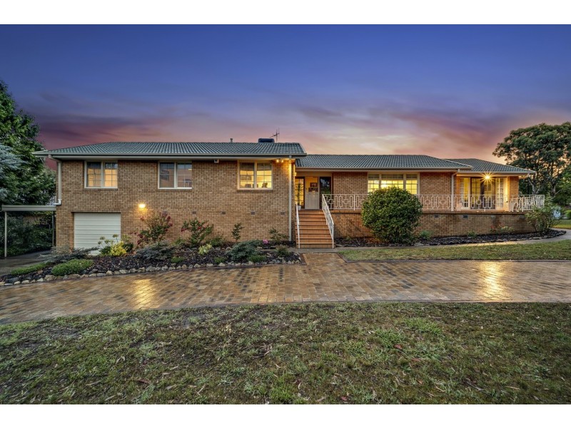 10 Abernethy Street, Weetangera ACT 2614